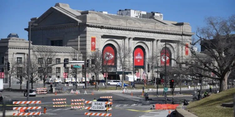 Grecia aprobó matrimonio homosexual y la adopción por parte de parejas del mismo sexo