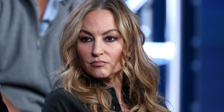 Estrella de Sopranos revela que su cuenta en OnlyFans la ayudó a pagar sus deudas