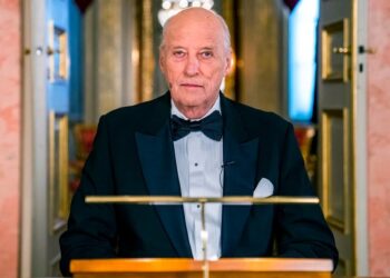 Hospitalizaron al rey Harald de Noruega mientras estaba de vacaciones en Malasia