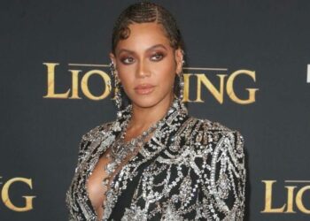 Beyoncé anuncia un nuevo álbum durante el Super Bowl
