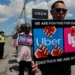 Choferes de Uber y Lyft en huelga durante San Valentín