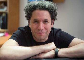 Gustavo Dudamel gana el grammy a mejor actuación de una orquesta por ‘Adès: Dante’