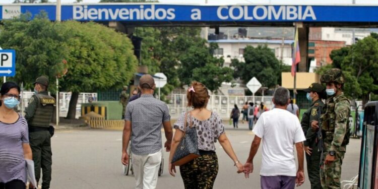 Migración venezolana en Colombia disminuyó en 2023 por primera vez en una década