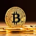 Bitcóin supera los 57 mil 100 dólares, su nivel más alto desde diciembre de 2021