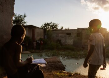 Descubren que las sociedades más pobres son más felices que las de los países desarrollados