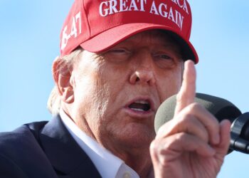 Trump: Cualquier judío que vote a los demócratas odia a Israel y a su religión