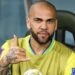 El padre de Neymar habría pagado la fianza de Dani Alves