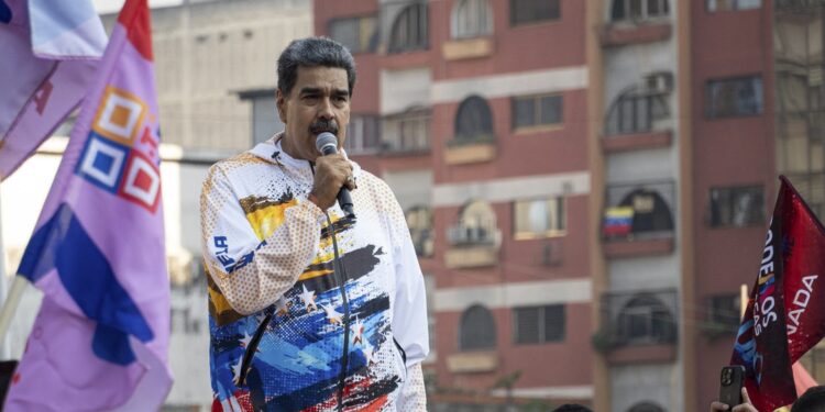 Maduro acusa a movimiento opositor de orquestar dos atentados contra su vida