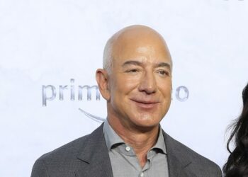 Jeff Bezos destrona a Elon Musk para volver a ser la persona más rica del mundo