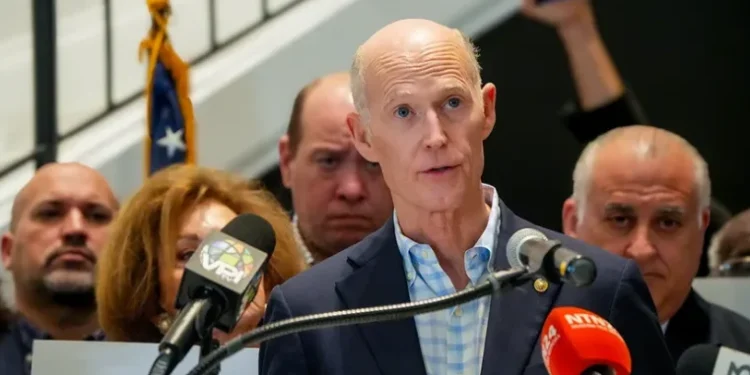 Senador Scott pide «fuerte sentencia» contra espía y restaurar sanciones contra régimen cubano