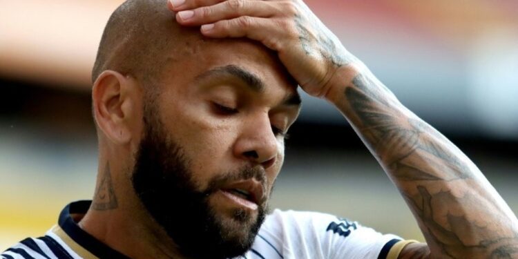 Dani Alves seguirá en prisión por no reunir el millón de euros