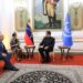 Maduro recibe en Caracas al fiscal de la CPI para revisar acuerdos conjuntos