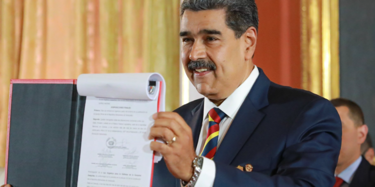 ¿De qué trata la nueva ley que promulgó Maduro sobre el Esequibo?