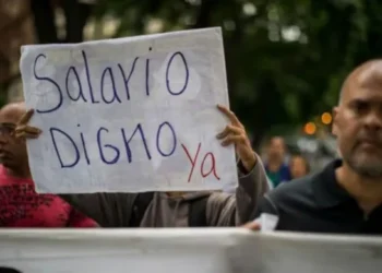 Sindicatos en Venezuela llaman a protestar el primero de mayo para exigir mejora salarial