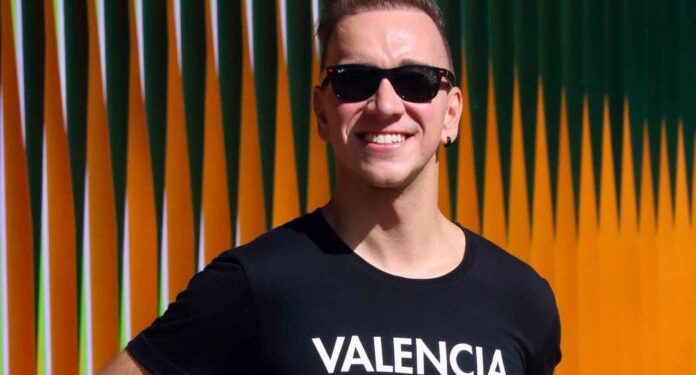 Detenido influencer migrante que incitaba a invadir casas en EEUU