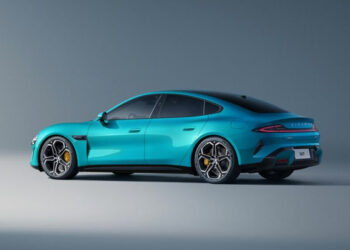 La china Xiaomi se dispara un 16 % en bolsa tras lanzamiento de su primer auto eléctrico