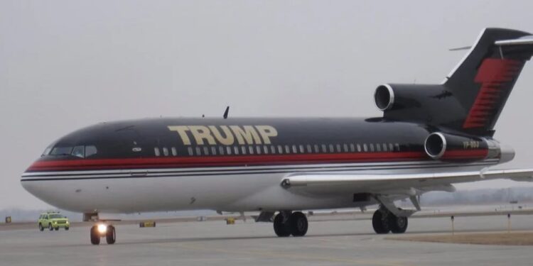 Avión de Trump chocó contra una nave en el aeropuerto de West Palm Beach