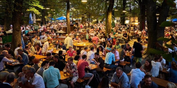 Lanzan proclamas nazis en una tradicional taberna alemana