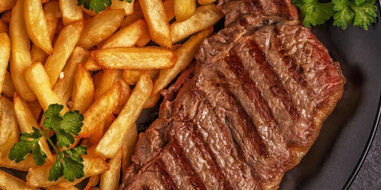Detectan un peligro inesperado de la dieta hipergrasa y la comida chatarra