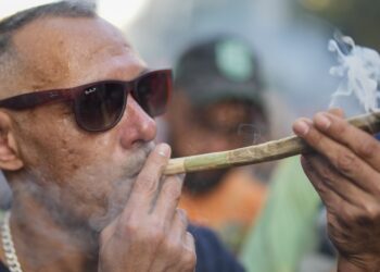 Corte Suprema de Brasil despenaliza la marihuana para consumo personal