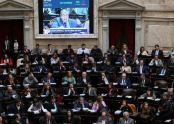 La Ley Bases de Milei logra dictamen en Diputados