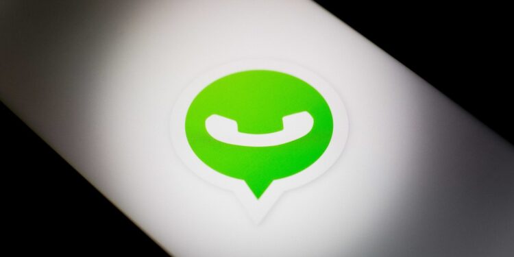 WhatsApp sufre fallos masivos