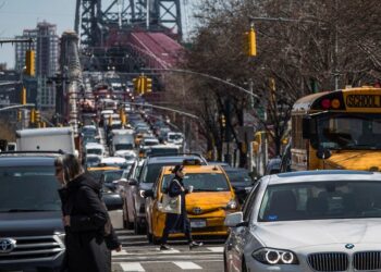 Nueva York cancela de forma indefinida polémico peaje para aliviar el tráfico en Manhattan