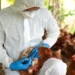 Confirman primer caso y muerte en humanos de gripe aviar en México