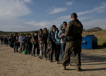 EEUU lanza un plan para regularizar a migrantes casados con estadounidenses