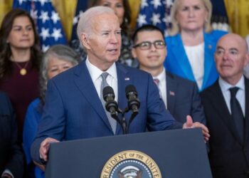 Biden: No estoy interesado en hacer de la migración un juego político