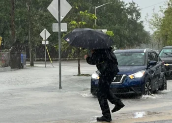 Pronostican fuertes lluvias para Florida