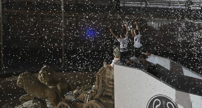 Madrid aclama a los héroes de la 15ª Copa de Europa