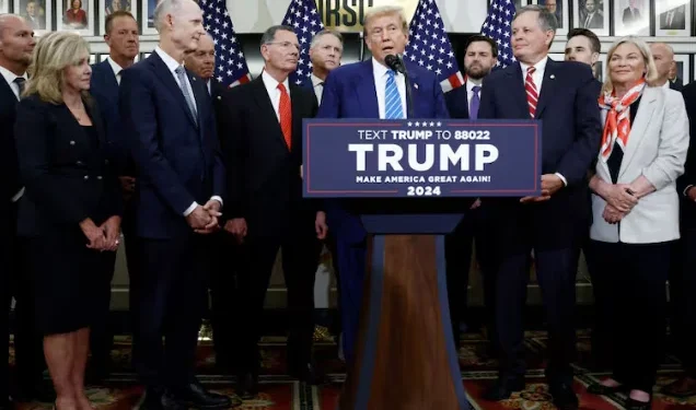 Trump pisó el Capitolio por primera vez desde el asalto