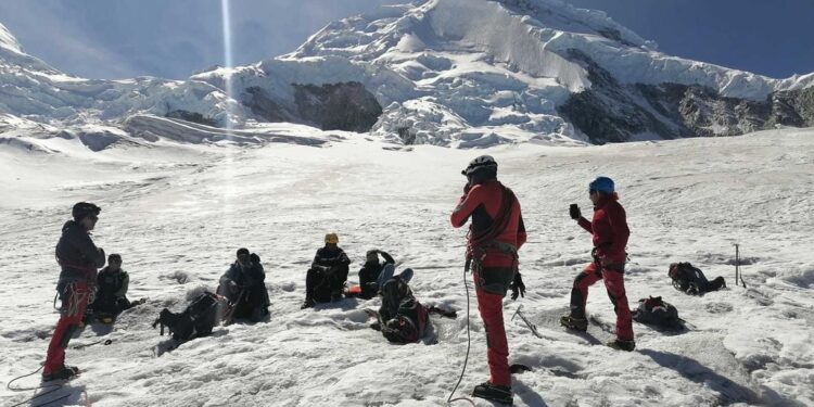 Turista desaparecido hace 22 años aparece momificado en un nevado peruano