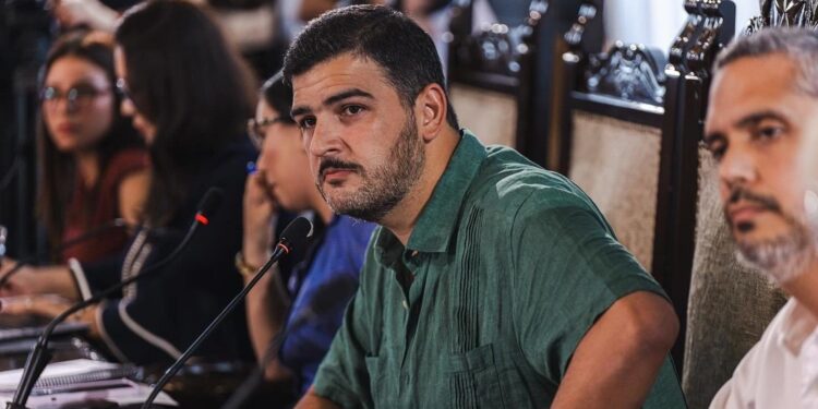 Allanan empresa del alcalde de Guayaquil en Ecuador tras denuncia del Gobierno