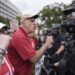 Policía usa gas pimienta contra manifestantes frente al Capitolio de EEUU