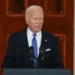 Biden reconoce que “casi se queda dormido” en el debate contra Trump