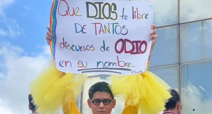 Personas LGBTIQ+ marcharon en Caracas para exigir sus derechos