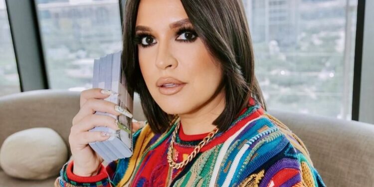 La hispana Linda García enseña a ganar dinero en la bolsa de valores