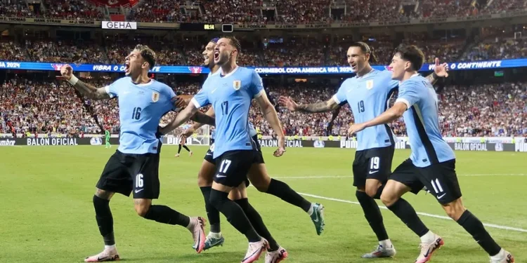 Uruguay y Panamá avanzaron a los cuartos de final de la Copa América