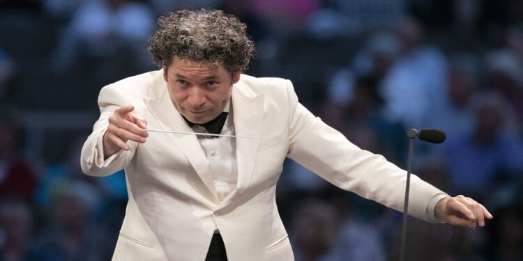 Gustavo Dudamel dirigirá la Sinfónica Nacional Infantil en cuatro festivales de EEUU