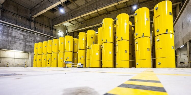 Trasladarán residuos radioactivos que se generaron al crear la bomba atómica a otro estado de EEUU