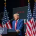 Donald Trump tira de economía y geopolítica para revertir su tendencia negativa en las encuestas
