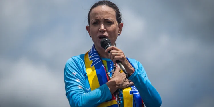 María Corina Machado: Lo único que le queda a Maduro es el apoyo del alto mando militar