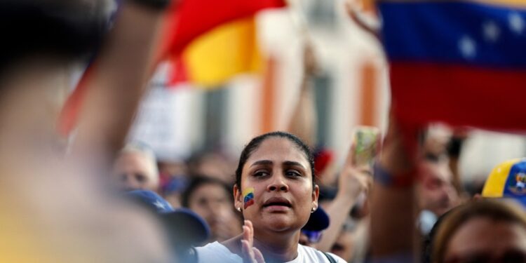 Casi 400.000 venezolanos llegaron a España en el primer semestre del año