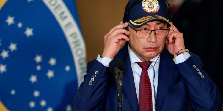 Gustavo Petro: Maduro “seguramente” va a tomar posesión el 10 de enero