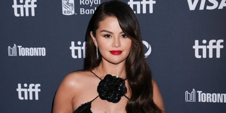 Selena Gómez revela que tener un hijo «pondría en riesgo su vida y la del bebé»