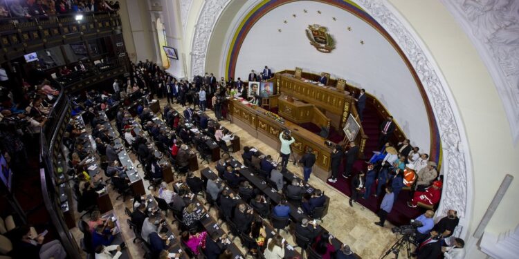 Parlamento de Venezuela acusa a la Eurocámara de reconocer «gobiernos ficticios»