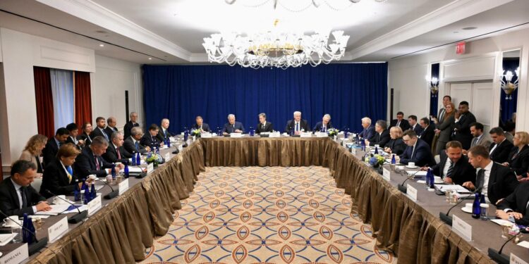 El G7 pide al gobierno de Maduro poner fin las violaciones de los derechos humanos