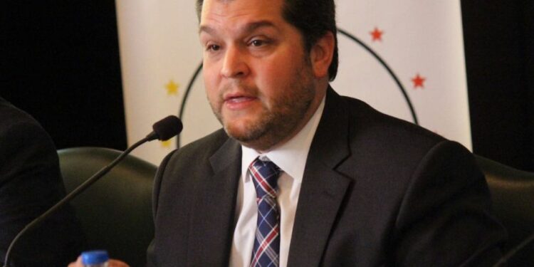 La Lapidación De Eudoro González: Coacción, Traición Y Redencion, por Cristóbal Fernández Daló